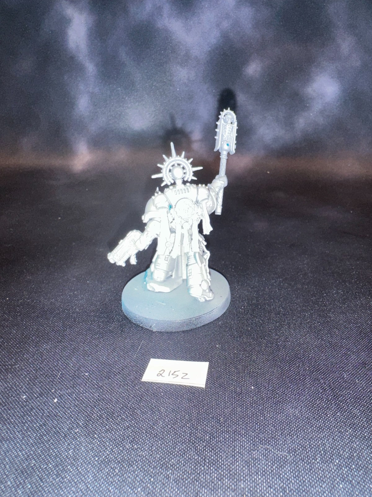 Games Workshop Warhammer 40,000 Space Marines: Primaris Chaplain Primed 2152