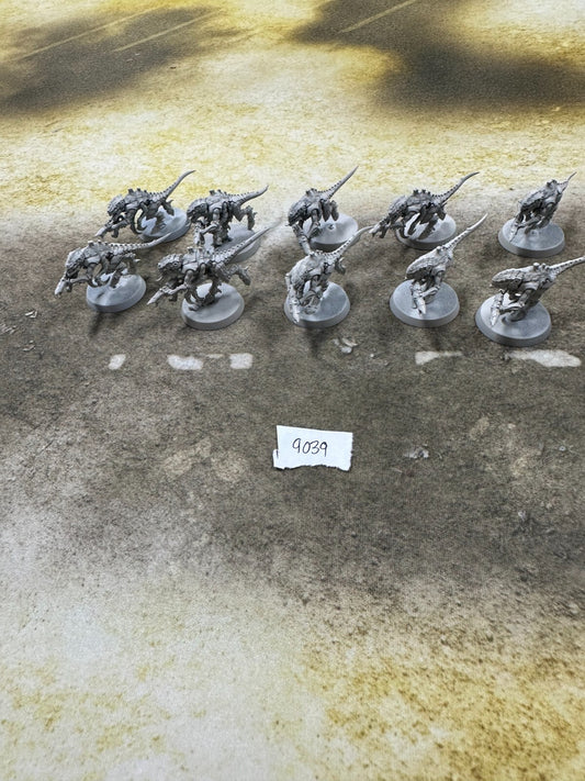 Warhammer 40K Tyranids Termagants Primed Magnetized Bases 9039