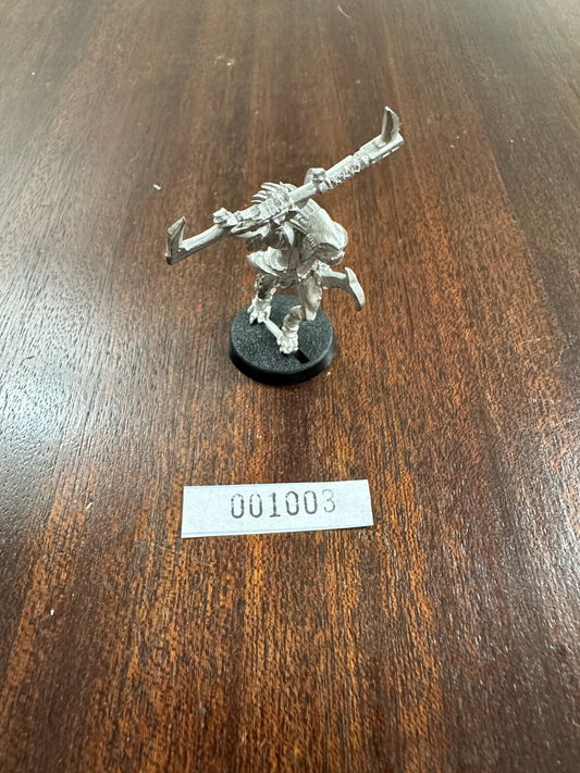 Warhammer 40k - Tau kroot Shaper Metal Unpainted 1003