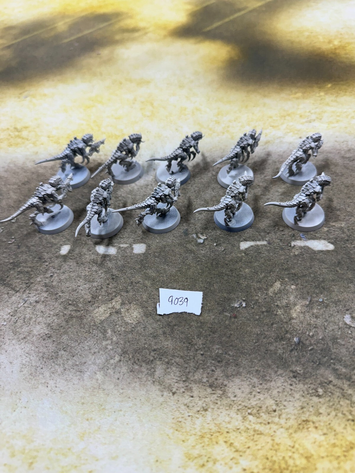 Warhammer 40K Tyranids Termagants Primed Magnetized Bases 9039