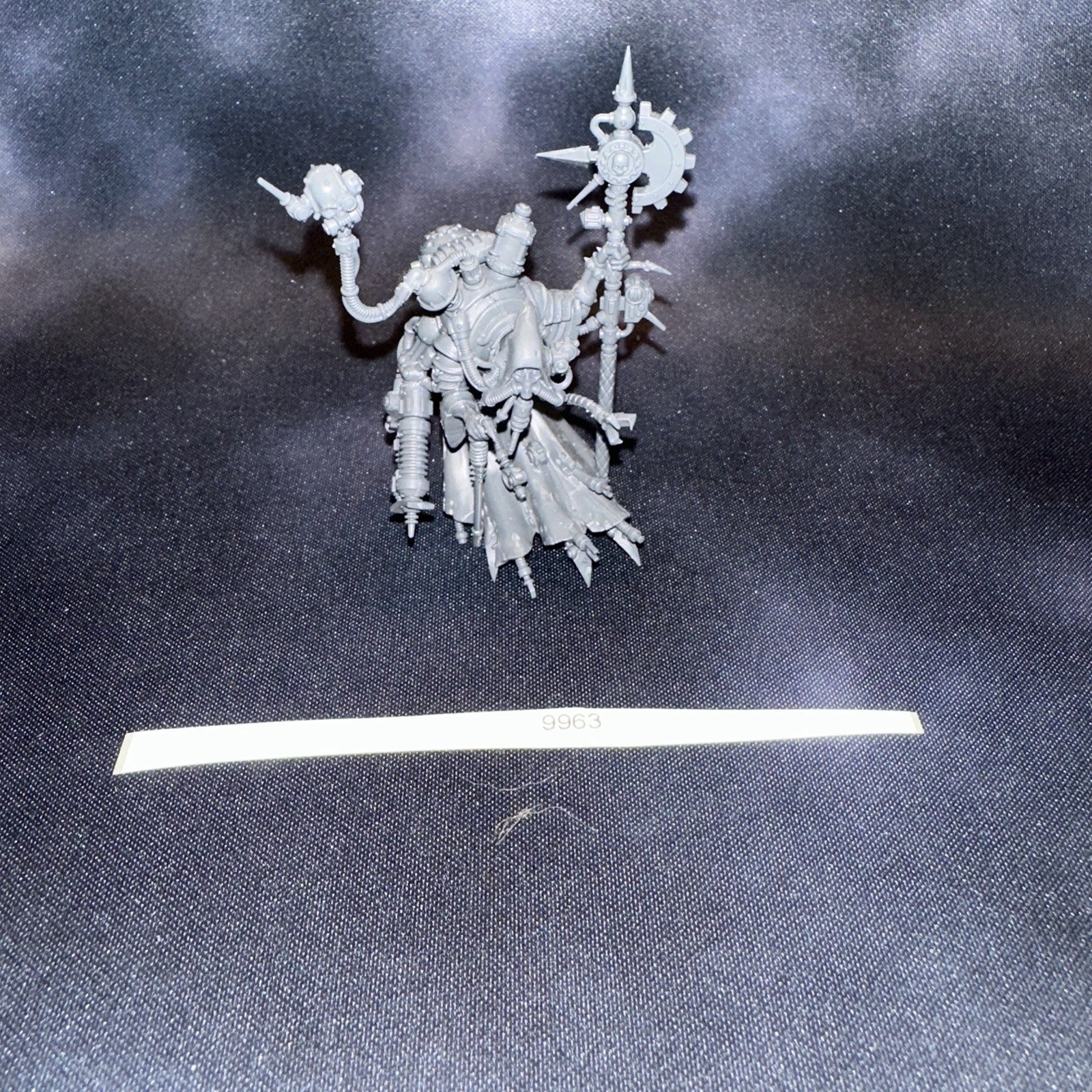 Warhammer 40k: Adeptus Mechanicus: Tech Priest Dominus Unpainted 9963